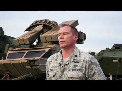 Нажми и смотри