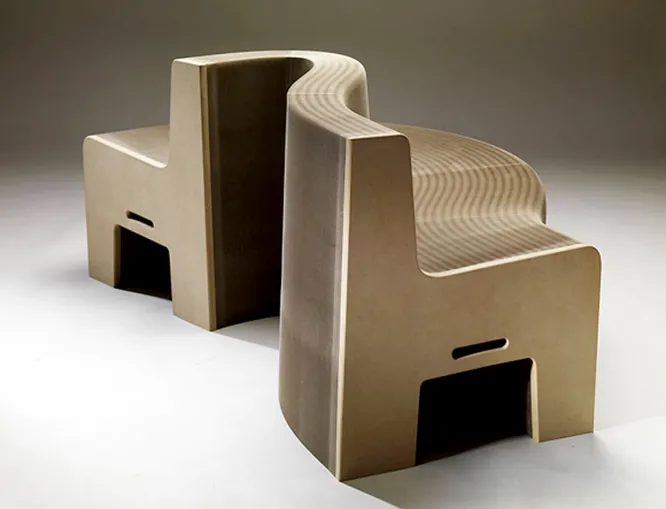 Невероятный стул-гармошка превращается в диван