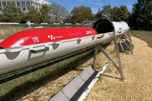 Первую в мире междугородную Hyperloop-линию планирует строить Илон Маск