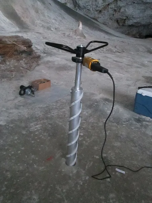 Взятие ледяного керна