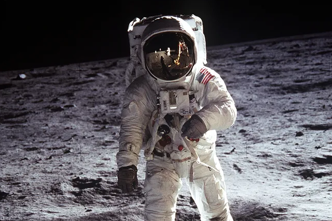 Что скрывали США после первого полета человека на Луну: интересные факты о таинственной миссии