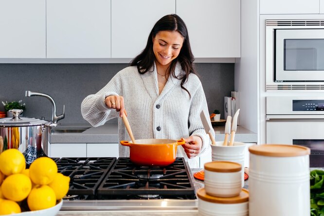 Лайфхак для кухни: как выбрать безопасную варочную панель Лайфхак для кухни: как выбрать безопасную варочную панель