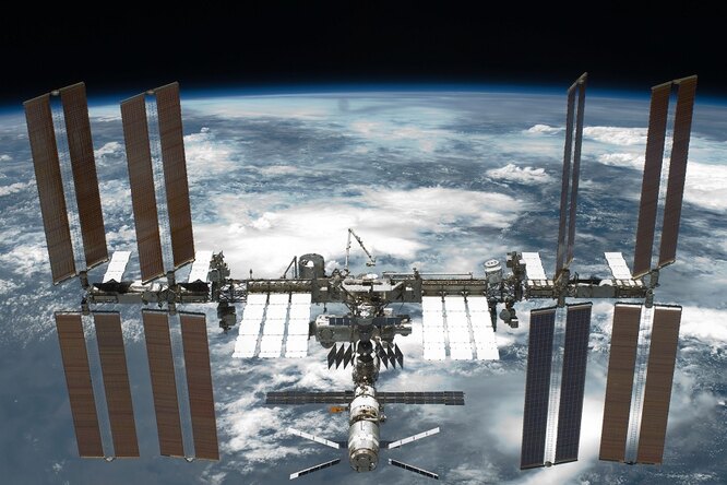 NASA считает, что нештатный запуск двигателей модуля «Наука» не повредил МКС. Главные новости за 5 августа NASA считает, что нештатный запуск двигателей модуля «Наука» не повредил МКС. Главные новости за 5 августа