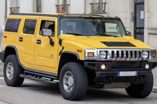 Джипозавр на русской диете: как наши люди заставили Hummer H2 похудеть