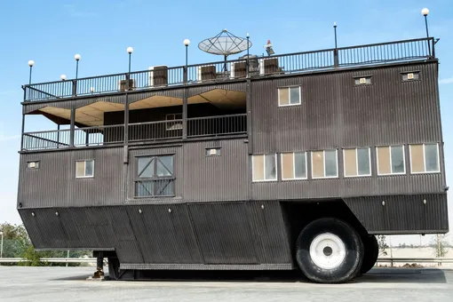 5 невероятных вещей, которые технари-чудаки проделывают с автодомами