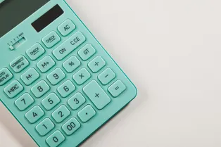 Калькулятор отдыхает: сможете решить 5 примеров в уме?