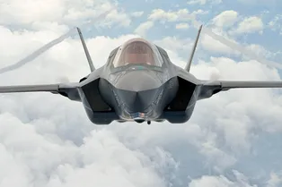 США боятся, что РФ и КНР выловят утонувший F-35 США боятся, что РФ и КНР выловят утонувший F-35