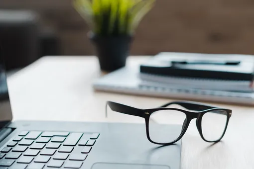 Очки на рабочем столе