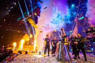 Российско-украинская команда Natus Vincere впервые выиграла турнир по CS:GO на $1 миллион