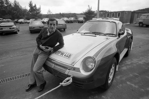 Джекки Иккс и его Porsche 959 считались одними из сильнейших участников, но им тоже не повезло. Джекки Иккс и его Porsche 959 считались одними из сильнейших участников Париж-Дакар