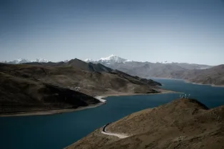 Высыхающие озера Тибете вызвали землетрясения, разбудив разломы в земной коре Высыхающие озера Тибете вызвали землетрясения, разбудив разломы в земной коре