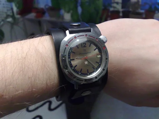 командирские часы 1990-е