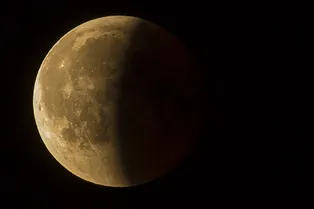 Вот что скажет о вашем собеседнике вера в лунный заговор: обратите внимание