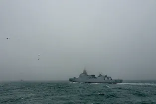 Китайцы показали самый крупный эсминец: видео