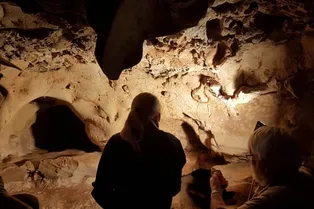Во Франции нашли самые древние наскальные рисунки неандертальцев