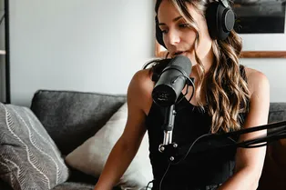 В США создали наушники с умным подавлением звука при помощи ИИ!