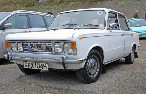 Fiat-125 white