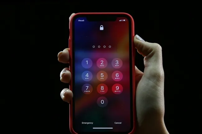Почему появляется буква «Е» на телефоне и что при этом происходит с интернетом