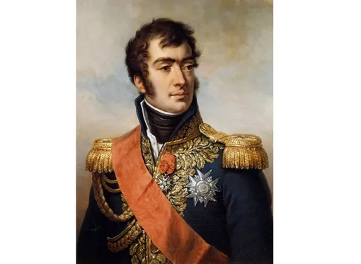 Портрет Огюста Фредерика Луи Виссе де Мармона (Шатийон-сюр-Сен, 1774 — Венеция, 1852), герцога Рагузы, французского генерала и маршала Франции при Наполеоне Бонапарте. Версаль. Огюст Фредерик Луи Виссе де Мармон был предполагаемым адресатом зашифрованного сообщения, когда находился на восточном побережье Адриатического моря. Портрет Огюста Фредерика Луи Виссе де Мармона (Шатийон-сюр-Сен, 1774 — Венеция, 1852), герцога Рагузы, французского генерала и маршала Франции при Наполеоне Бонапарте. Версаль. Огюст Фредерик Луи Виссе де Мармон был предполагаемым адресатом зашифрованного сообщения, когда находился на восточном побережье Адриатического моря.