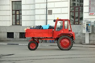 Угадайте, как в СССР называли этот смешной трактор