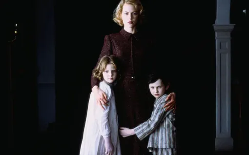 Кадр из фильма «Другие» Кадр из фильма «Другие»