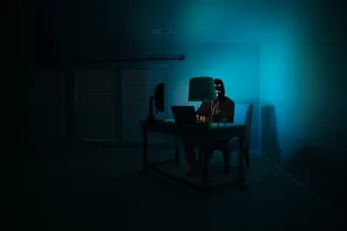 Количество DDoS-атак в 2021 году достигло рекордных цифр Количество DDoS-атак в 2021 году достигло рекордных цифр