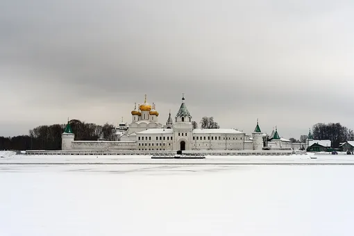 ипатьевский монастырь в костроме