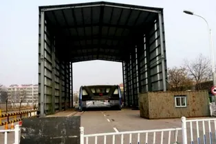 Разработка портального автобуса завершилась скандалом