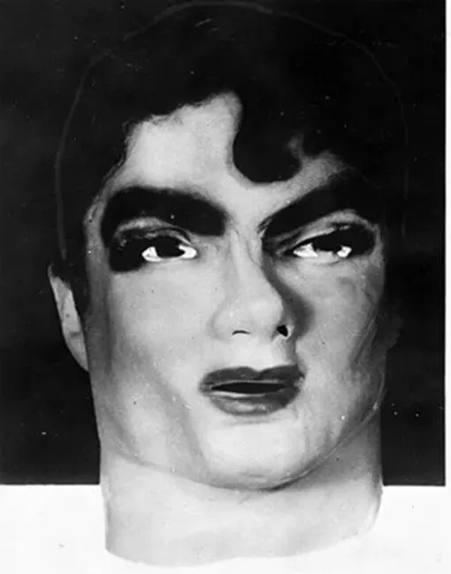 Воры использовали подобные Хэллоуинские маски, чтобы замаскироваться во время ограбления. /