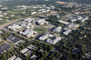 Microsoft предложила 60 тысячам сотрудников уйти по собственному желанию Microsoft предложила 60 тысячам сотрудников уйти по собственному желанию