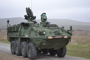 Американские бронетранспортёры получат боевые лазеры