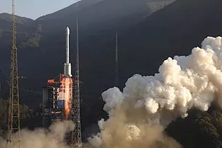 Рядом с китайским спутником «Шицзянь-21» обнаружен странный объект