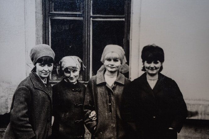 Зачем женщины в СССР носили комбинации? Современная молодежь никогда не ответит верно на этот вопрос!