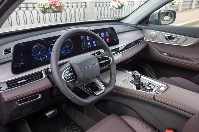 Не ругайте коробку-автомат за «пинки» — настоящая проблема в вашей манере нажимать на газ