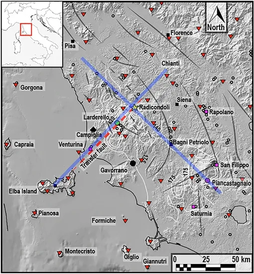 Карта, на которой показано пространственное распределение сейсмических сетей, использованных в исследовании, включающих в общей сложности 63 сейсмических пункта (красные треугольники).