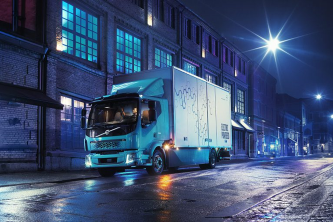 Презентован первый электрогрузовик Volvo Презентован первый электрогрузовик Volvo