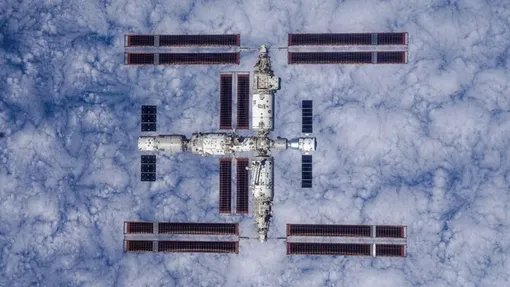 Космическая станция Китая «Тяньгун» была полностью завершена в 2023 году и с тех пор размещала китайских астронавтов / Космическая станция Китая «Тяньгун» была полностью завершена в 2023 году и с тех пор размещала китайских астронавтов /