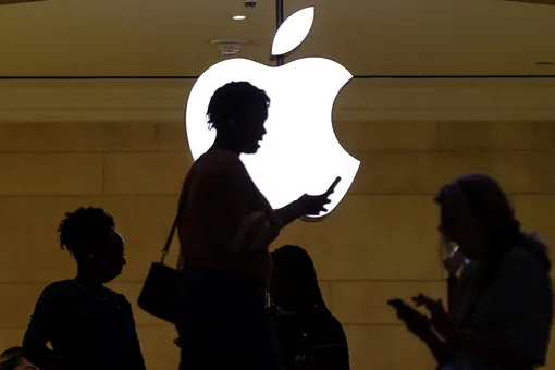 Apple платит втридорога: как пошлины Трампа опустошают купертиновский кошелек Apple платит втридорога: как пошлины Трампа опустошают купертиновский кошелек