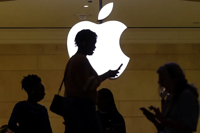 Apple платит втридорога: как пошлины Трампа опустошают купертиновский кошелек