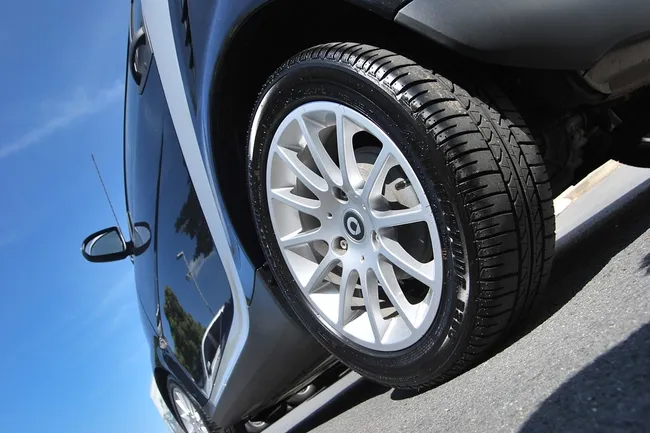 Парковка на уклоне: пройдите тест и узнайте, не делаете ли серьезную ошибку