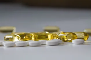 Какие витамины нельзя принимать вместе: вы можете вредить себе, не зная этого