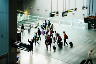 Узнай три простых совета, чтобы быстрее проходить досмотр в аэропорту!