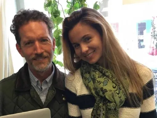 Когда Даг и Эшли Бенефилд встретились, ему было 54, а ей 24. /