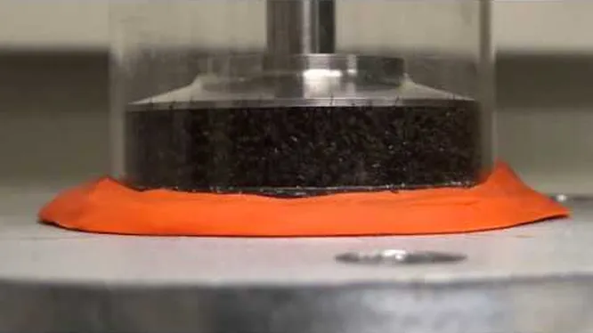 Нажми и смотри