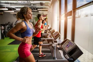 Топ-9 фитнес-трендов 2023 года: как сохранять здоровье и фигуру