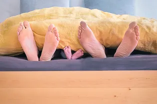 Полезно ли спать в одиночку: что говорит наука Полезно ли спать в одиночку: что говорит наука