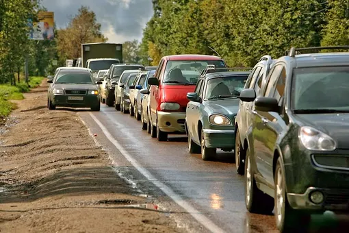 Кто виноват в ДТП на обочине: правильно ответят только отличники Кто виноват в ДТП на обочине: правильно ответят только отличники