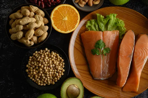 жирная рыба, орехи, авокадо жирная рыба, орехи, авокадо