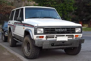 Почему фары многих старых иномарок так похожи — все дело в забытой фишке «запечатанный луч»