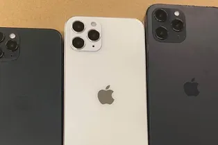Опубликованы фото первых макетов iPhone 12